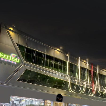 Hotel Townhouse Geetraj Near Shalimar Gateway Lucknow Zewnętrze zdjęcie