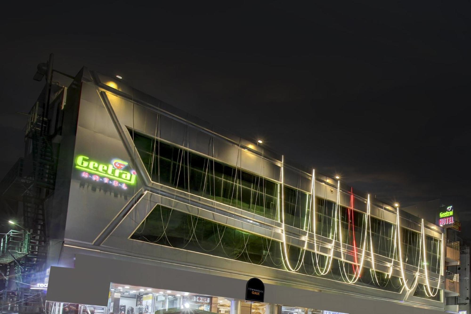 Hotel Townhouse Geetraj Near Shalimar Gateway Lucknow Zewnętrze zdjęcie