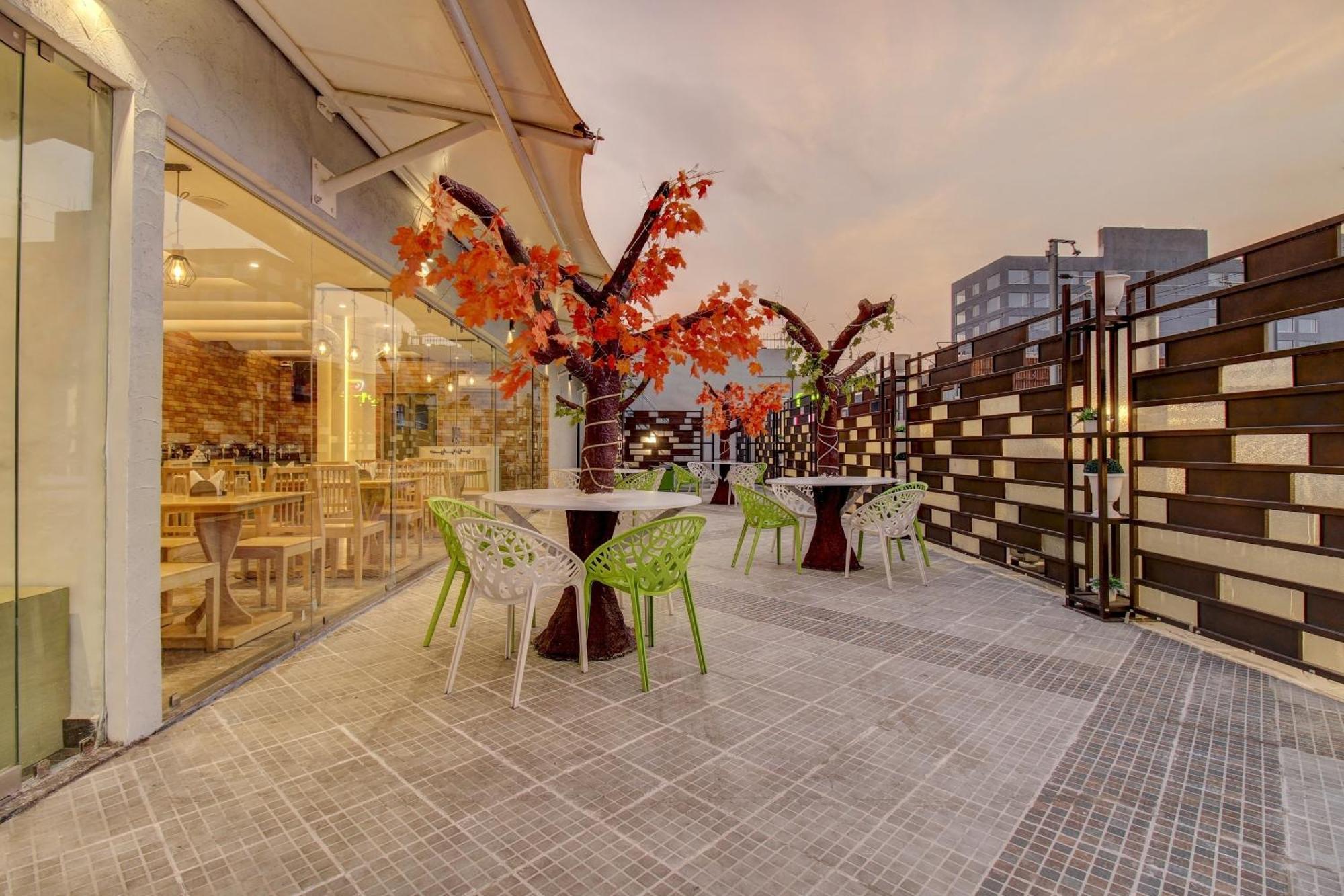 Hotel Townhouse Geetraj Near Shalimar Gateway Lucknow Zewnętrze zdjęcie