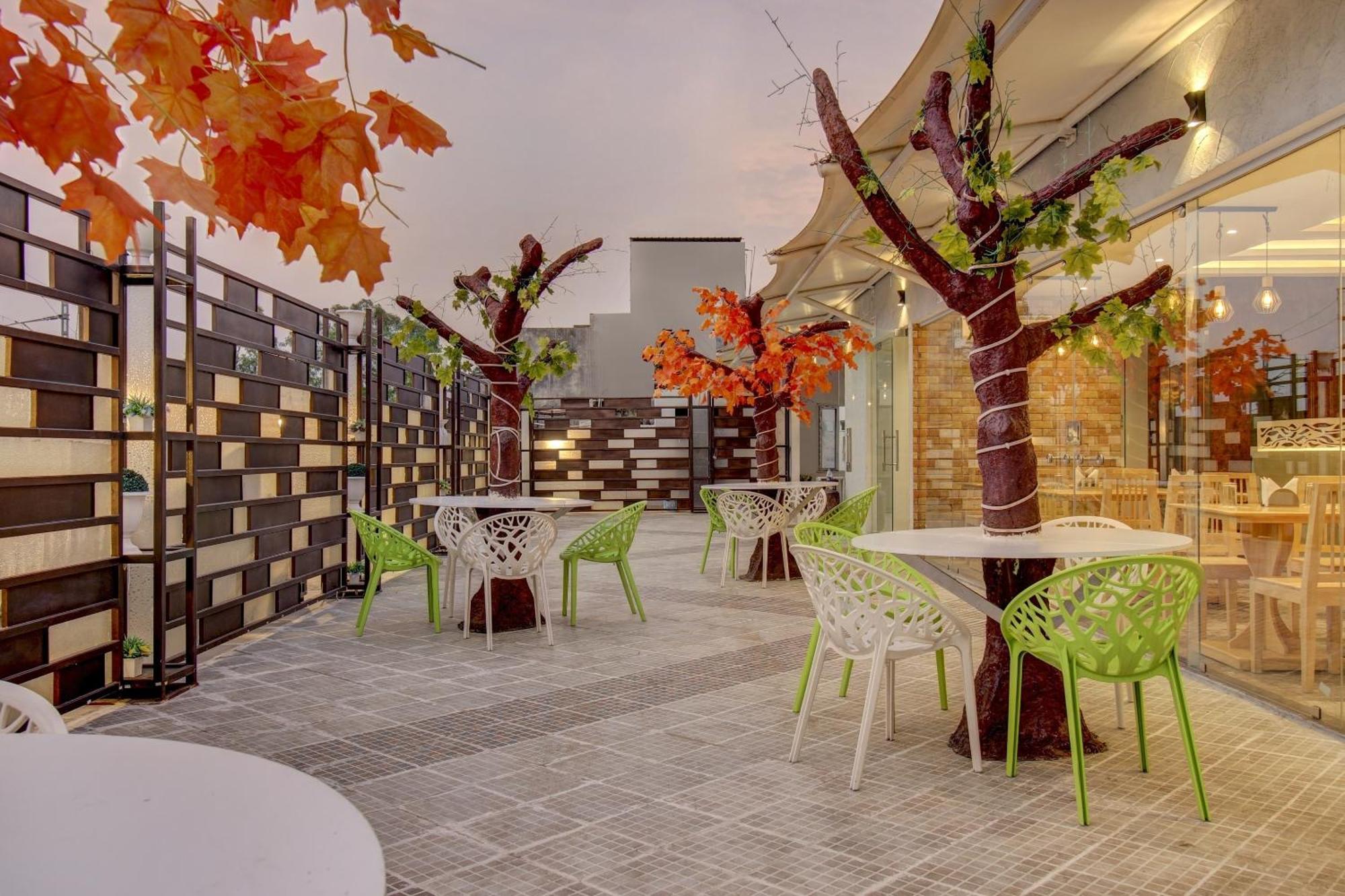 Hotel Townhouse Geetraj Near Shalimar Gateway Lucknow Zewnętrze zdjęcie