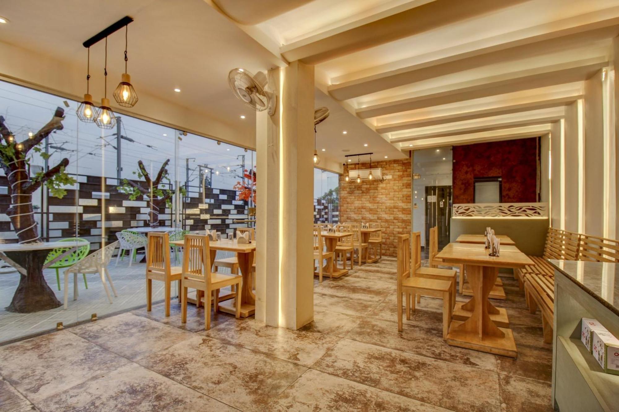 Hotel Townhouse Geetraj Near Shalimar Gateway Lucknow Zewnętrze zdjęcie